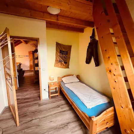 Wonderful Rooftop Gallery With A Balcony Appartement *